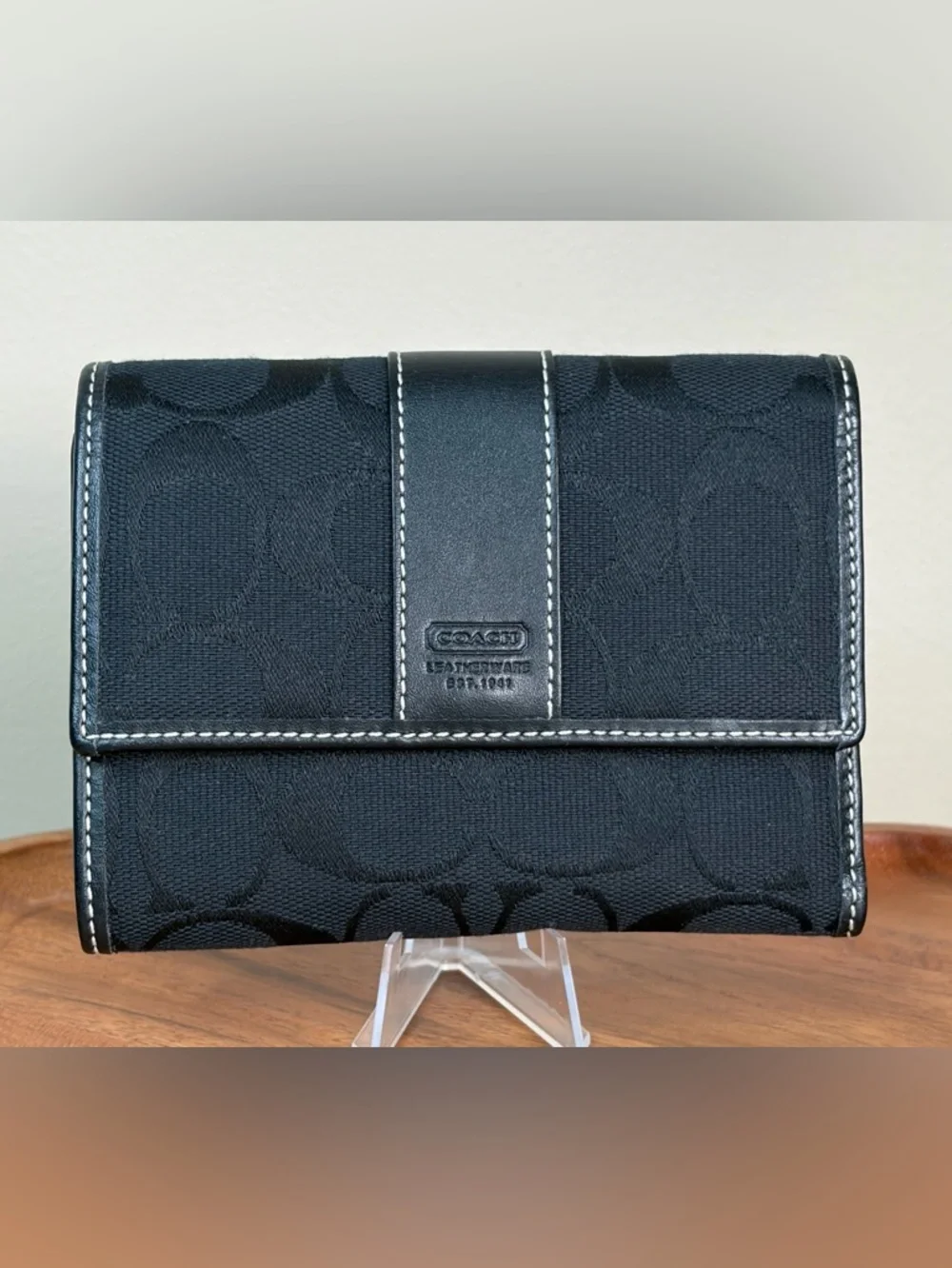 Vintage COACH Signature C Black Jacquard Leather Trifold Wallet Like New